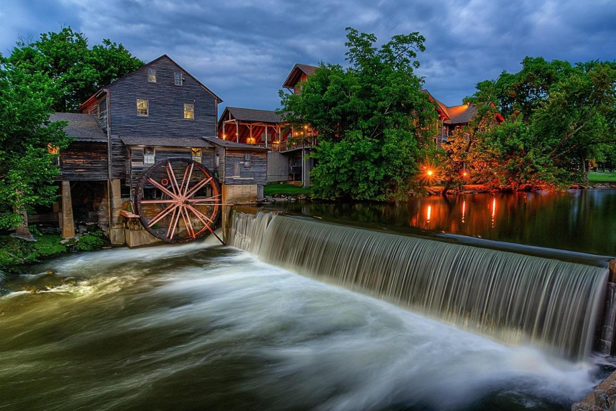 Papa Bear, Hot Tub, Wifi, 1089 Free Tickets Each Paid Day, Dollywood And More Sevierville Extérieur photo